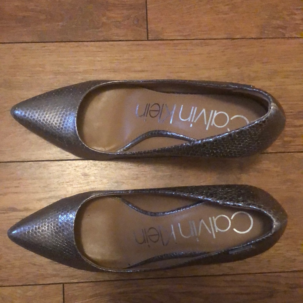 Gun Metal Metallic Snake Skin pattern Heels